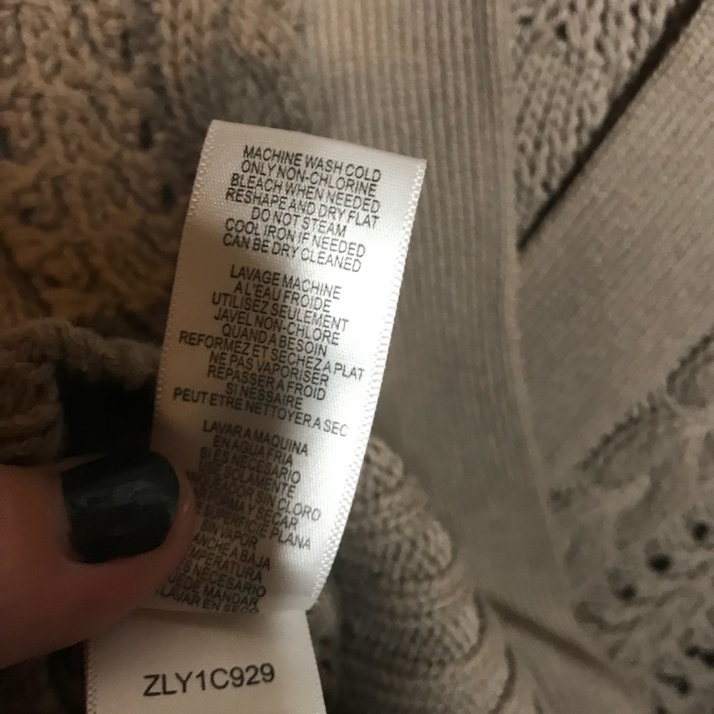 BCBGeneration V-Neck Hoodie Sweater XS - Picture 5 of 6